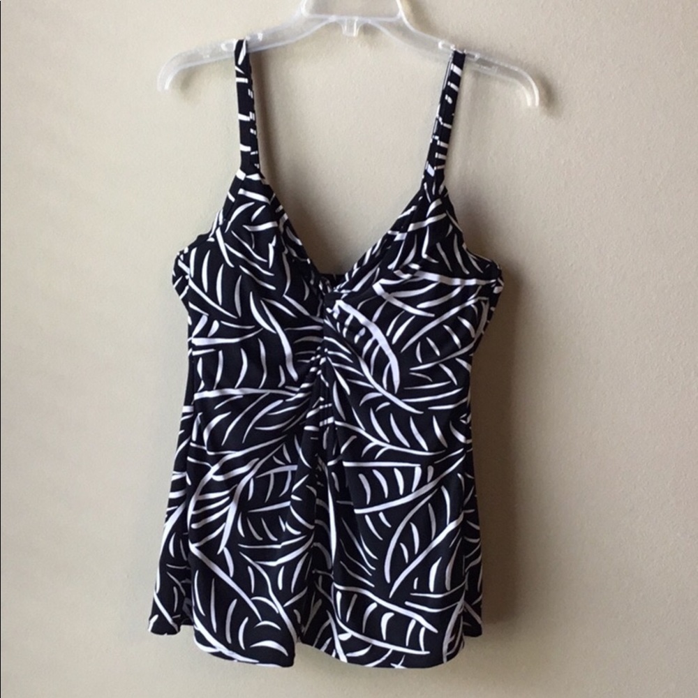 MiracleSuit Hard To Be Leaf Love Knot Tankini, 12